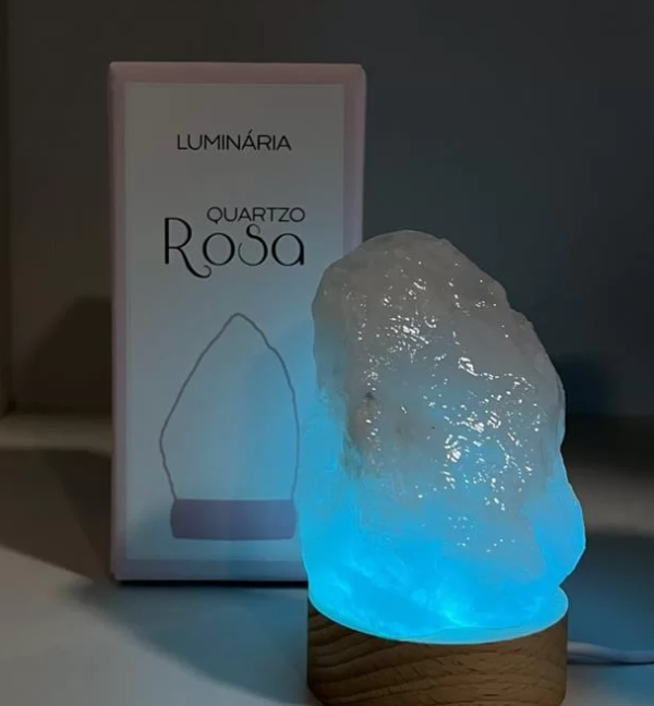 Luminária Abajur Pedra Quartzo Rosa com Luz Colorida Bivolt