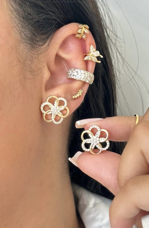 Brinco Flor Cravejada